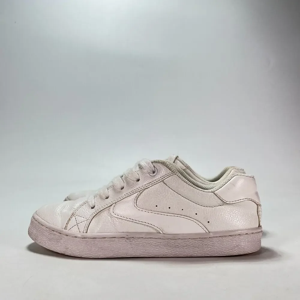 The Children's Place Uniform White Faux Leather Low Top Sneakers Youth Size 3